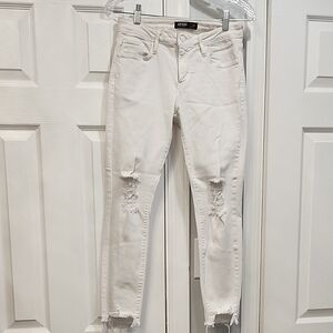 Just Black Women's White Distressed Skinny Jeans